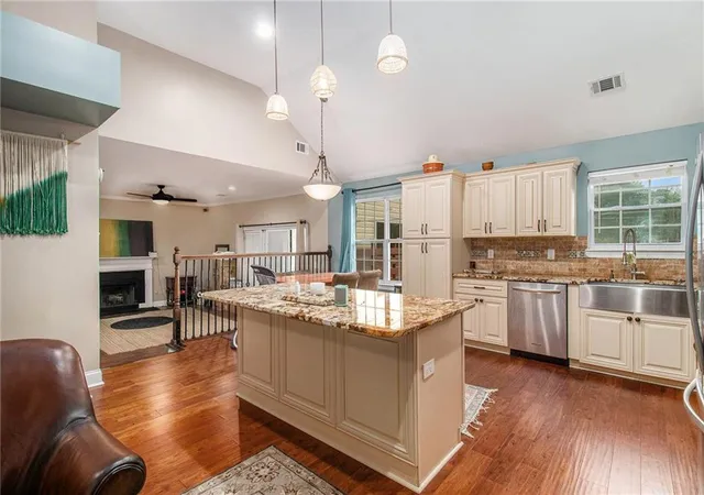 2nd image of 6177 Idlewood Cir, Lithonia, GA 30038 | MLS# 7601479