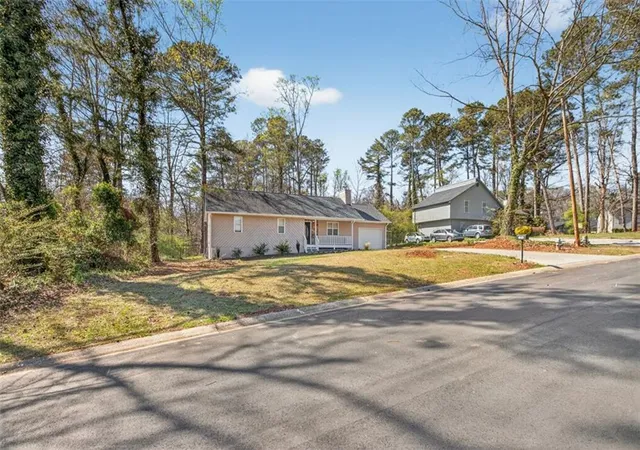 3rd image of 1436 Sage Brook Ct, Lawrenceville, GA 30043 | MLS# 7797144