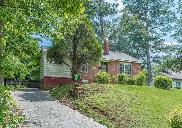 Photo 2 of Single family home for sale at 612 Cofield Dr, Atlanta, GA 30354 | MLS# 7821193 | Listing updated on 2026-08-14