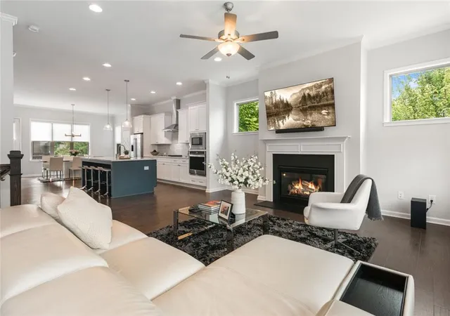 Photo 3 of Sale Pending at 1002 Milhaven Dr, Roswell, GA 30076 | MLS# 7805082 | Listing updated on 2026-08-30