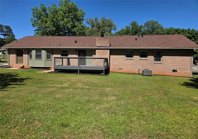 4th image of 1697 Fremont Dr Sw, Stone Mountain, GA 30087 | MLS# 7771500