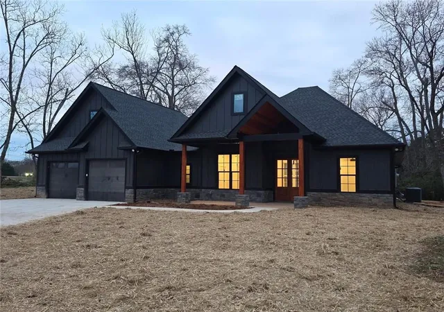 3rd image of 0 Lake Pointe Rd, Hartwell, GA 30643 | MLS# 7744574