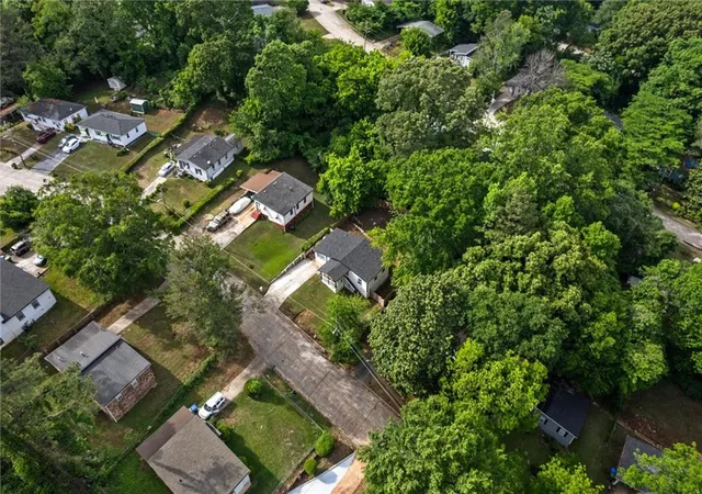 3rd image of 1614 Abner Ter Nw, Atlanta, GA 30318 | MLS# 7762572