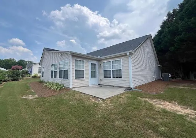 Homes for sale in Loganville, GA | 977 Village View Cir, Loganville, GA 30052 | MLS# 7802176