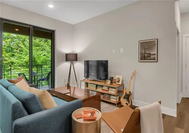 5th image of 112 Rogers St Ne #305, Atlanta, GA 30317 | MLS# 7774761