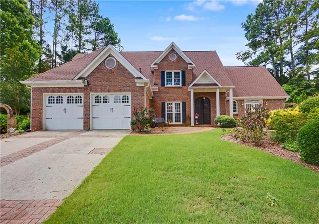 2nd image of 360 Oak Ter, Alpharetta, GA 30009 | MLS# 7793309