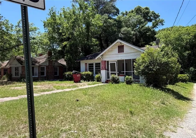 Photo 3 of Sale Pending at 1159 Brentwood Ave, Macon, GA 31204 | MLS# 7780605 | Listing updated on 2026-08-20