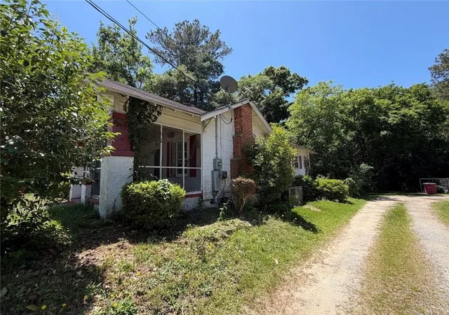Photo 4 of Sale Pending at 1159 Brentwood Ave, Macon, GA 31204 | MLS# 7780605 | Listing updated on 2026-08-20
