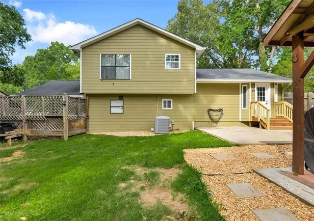 5th image of 270 Amberwood Dr Nw, Lawrenceville, GA 30044 | MLS# 7790970