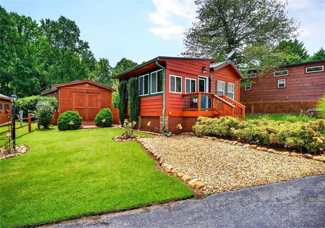 Photo 3 of Sale Pending at 19 Wapiti Ln, Cleveland, GA 30528 | MLS# 7814483 | Listing updated on 2026-09-20