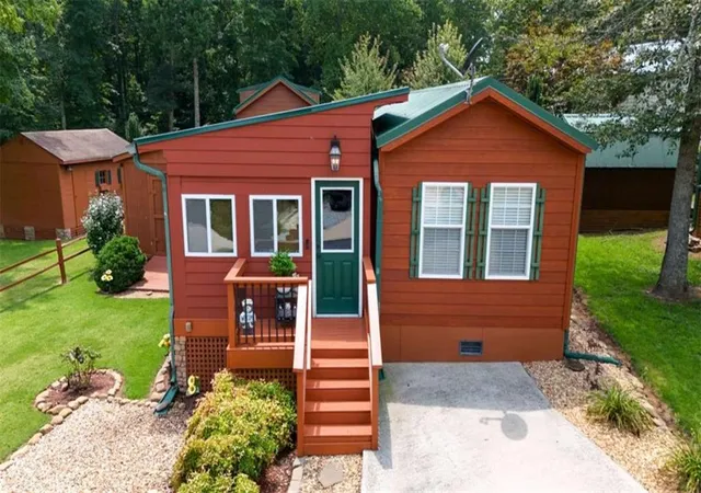 Photo 4 of Sale Pending at 19 Wapiti Ln, Cleveland, GA 30528 | MLS# 7814483 | Listing updated on 2026-09-20