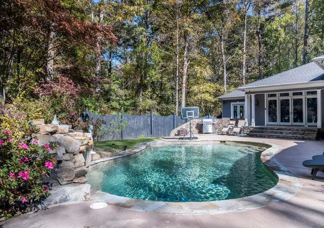1st image of 21 River Pine Dr, Rome, GA 30165 | MLS# 7814434