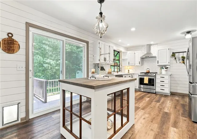 2nd image of 290 Sharptop Ridge Rd, Jasper, GA 30143 | MLS# 7814919