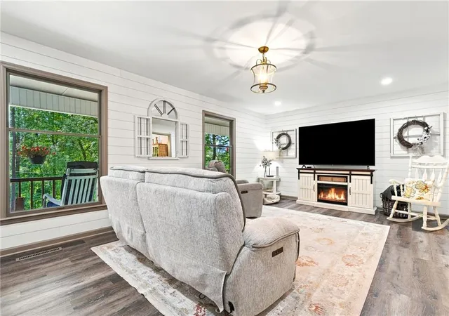 3rd image of 290 Sharptop Ridge Rd, Jasper, GA 30143 | MLS# 7814919