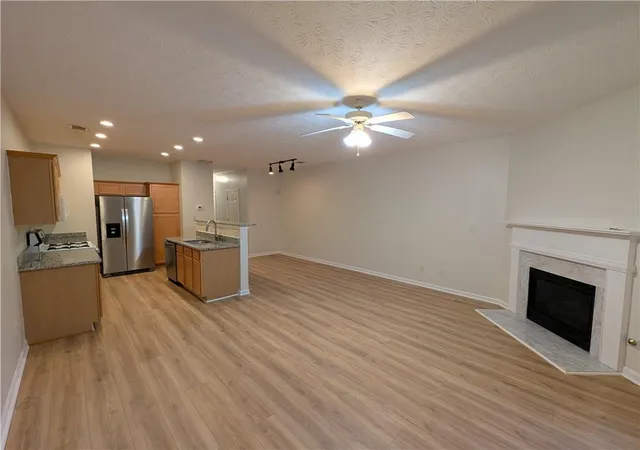 Photo 4 of Townhouse for sale at 751 Brookside Parc Ln, Avondale Estates, GA 30002 | MLS# 7826709 | Listing updated on 2026-09-15