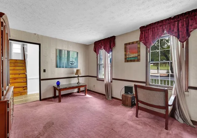Photo 4 of Sale Pending at 202 Mill Crk Rd, Woodstock, GA 30188 | MLS# 7805258 | Listing updated on 2026-08-29