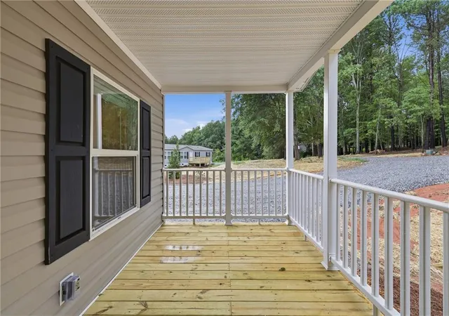 2nd image of 915 Smith Loop Rd, Demorest, GA 30535 | MLS# 7823874