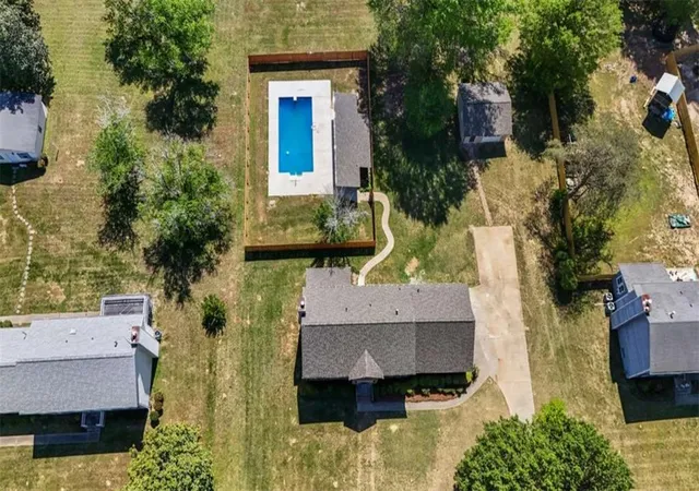 Photo 3 of Sale Pending at 910 Kite Lake Trl, Fayetteville, GA 30214 | MLS# 7755544 | Listing updated on 2026-08-23