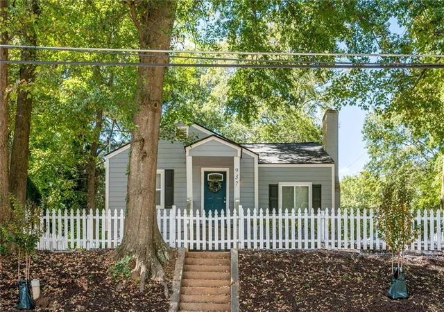 Single family home for sale at 937 Lawton St SW, Atlanta, GA 30310 | MLS# 7809933