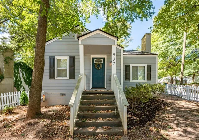 Photo 3 of Single family home for sale at 937 Lawton St Sw, Atlanta, GA 30310 | MLS# 7809933 | Listing updated on 2026-09-22