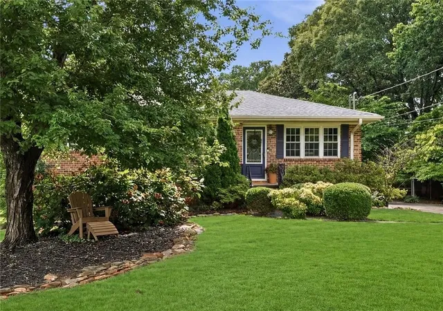 image of 3401 Emerson St Se, Smyrna, GA 30082 | MLS# 7789914