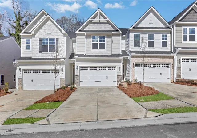 Photo 2 of Sale Pending at 3 Trace Blf, Dawsonville, GA 30534 | MLS# 7772585 | Listing updated on 2026-05-19