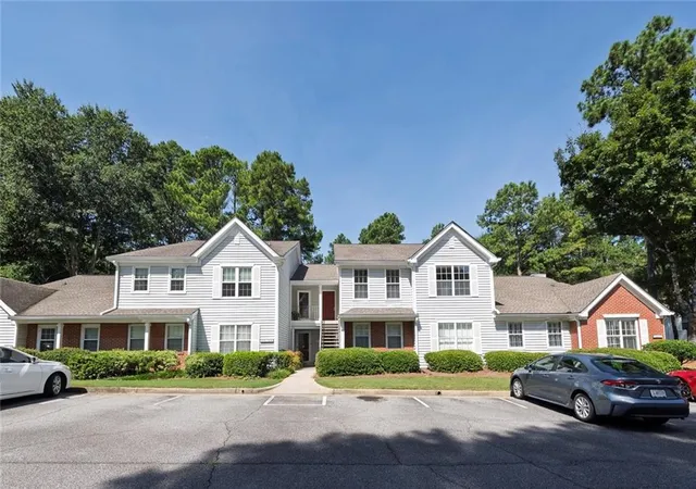 Photo 2 of Condo for sale at 4106 Whitehall Way, Alpharetta, GA 30004 | MLS# 7823900 | Listing updated on 2026-09-14
