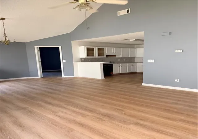 Photo 3 of Sale Pending at 16 Brighton Ct, Cartersville, GA 30121 | MLS# 7749381 | Listing updated on 2026-09-05