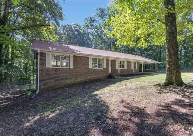 Photo 3 of Sale Pending at 3970 N Martin Way, Lithia Springs, GA 30122 | MLS# 7807133 | Listing updated on 2026-09-14