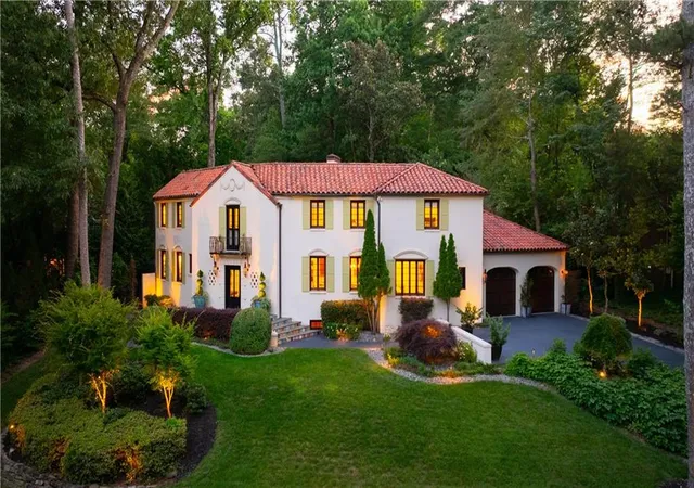 2nd image of 1598 W Sussex Rd Nw, Atlanta, GA 30306 | MLS# 7763188