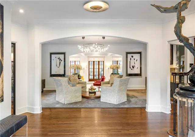 3rd image of 1598 W Sussex Rd Nw, Atlanta, GA 30306 | MLS# 7763188