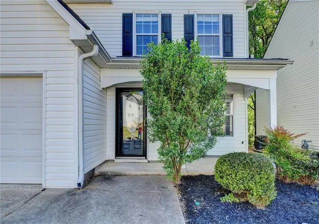 2nd image of 240 Springbottom Ct, Lawrenceville, GA 30046 | MLS# 7802635