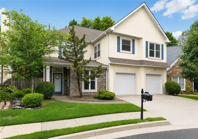 2nd image of 1366 Brookhaven Village Cir Ne, Brookhaven, GA 30319 | MLS# 7807948