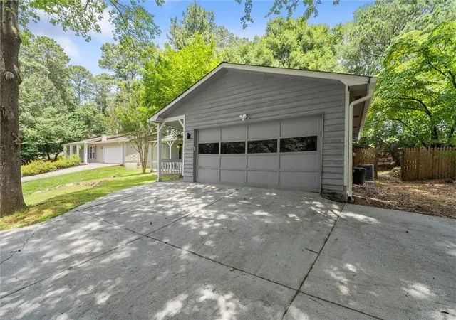 3rd image of 745 Waterbrook Ter, Roswell, GA 30076 | MLS# 7794795