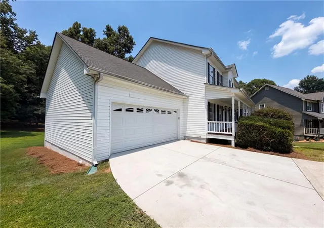 Homes for sale in Loganville, GA | 2684 High Point Ct, Loganville, GA 30052 | MLS# 7799923