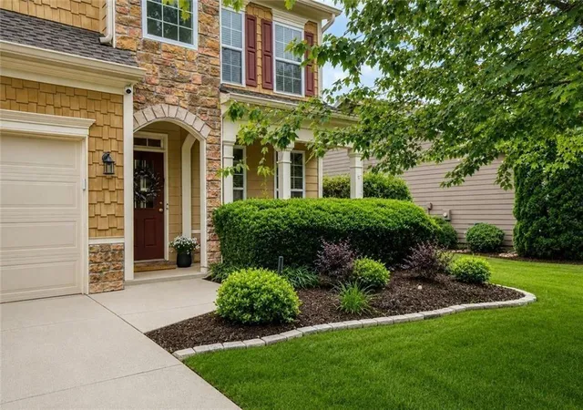 3rd image of 5180 Fieldgate Ridge Dr, Cumming, GA 30028 | MLS# 7779085