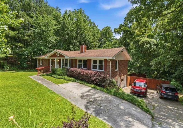 Photo 3 of Sale Pending at 1630 Roberts Dr Se, Mableton, GA 30126 | MLS# 7805431 | Listing updated on 2026-07-28