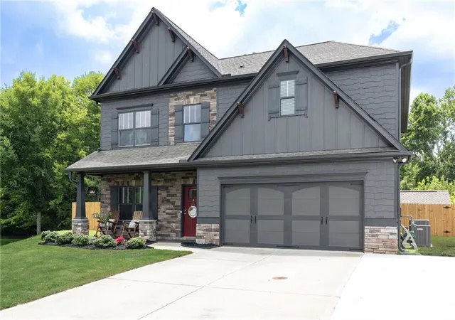 Photo 3 of Single family home for sale at 13 Mulberry Way, Cartersville, GA 30120 | MLS# 7807061 | Listing updated on 2026-09-20