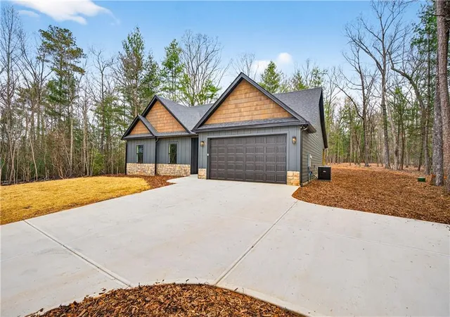 Homes for sale in Ellijay, GA | 472 Walnut Ridge Lane, Ellijay, GA 30540 | MLS# 7746152