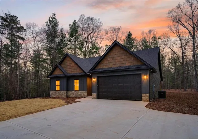 Homes for sale in Ellijay, GA | 472 Walnut Ridge Lane, Ellijay, GA 30540 | MLS# 7746152