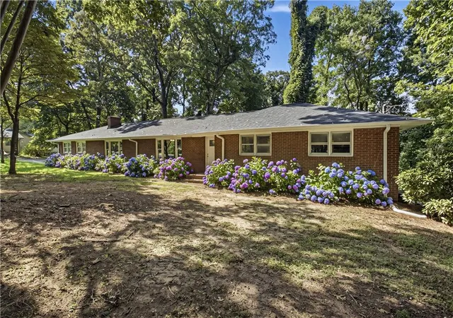 1st image of 187 Hilltop St, Cleveland, GA 30528 | MLS# 7825158