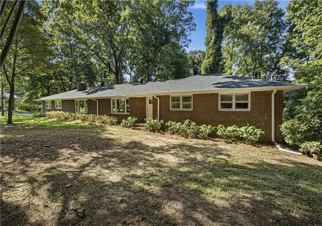 3rd image of 187 Hilltop St, Cleveland, GA 30528 | MLS# 7825158