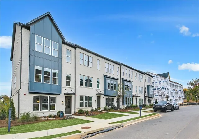 3rd image of 2733 Chestnut Willow Walk #61, Smyrna, GA 30080 | MLS# 7822261