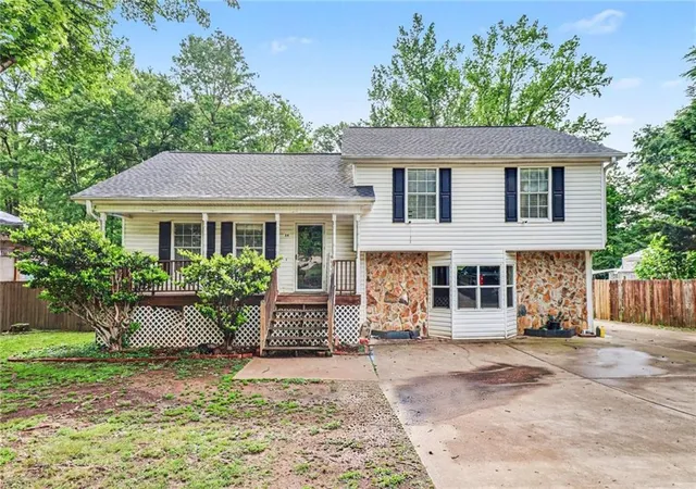 Homes for sale in Cartersville, GA | 24 Amberidge Dr Nw, Cartersville, GA 30121 | MLS# 7761732