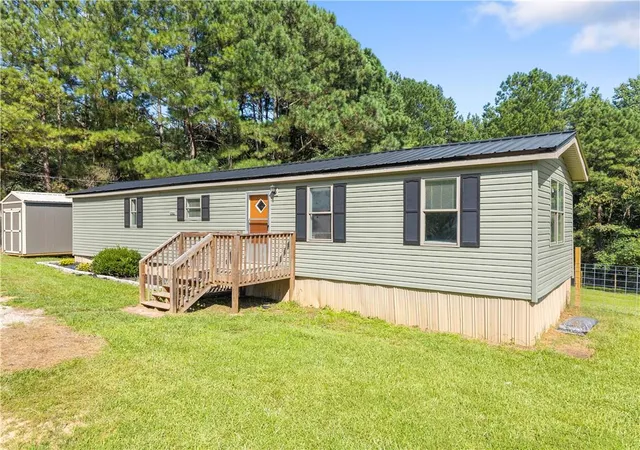 Photo 3 of Sale Pending at 247 Highway 323, Maysville, GA 30558 | MLS# 7823094 | Listing updated on 2026-09-05