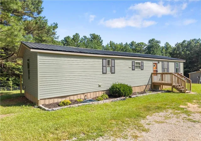 Photo 3 of Sale Pending at 247 Highway 323, Maysville, GA 30558 | MLS# 7823094 | Listing updated on 2026-09-05