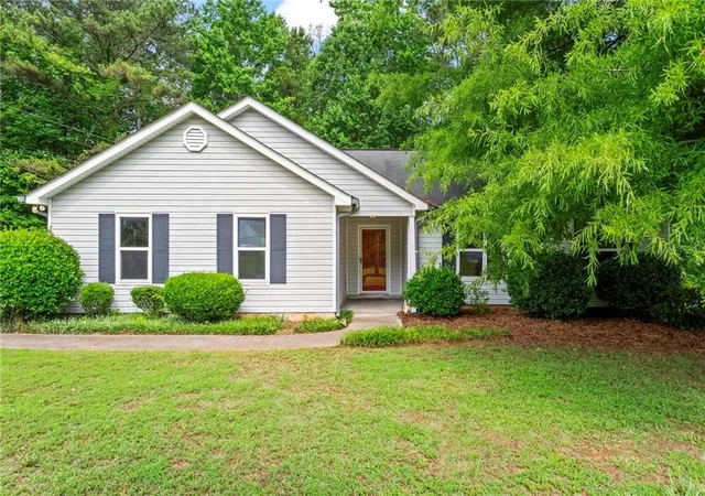 Photo 2 of Sale Pending at 163 Nicki Ct, Hampton, GA 30228 | MLS# 7823400 | Listing updated on 2026-09-06
