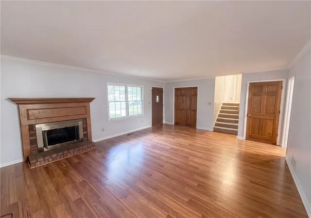Photo 3 of Sale Pending at 3318 Ben Hl St Sw, Marietta, GA 30008 | MLS# 7822047 | Listing updated on 2026-09-12