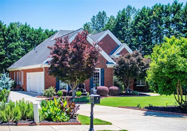 Photo 1 of Single family home for sale at 303 Ivy Brk Ct, Alpharetta, GA 30004 | MLS# 7793070 | Listing updated on 2026-08-30