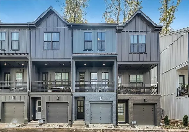 Townhouse for sale at 180 Chestnut Cir, Atlanta, GA 30342 | MLS# 7828754